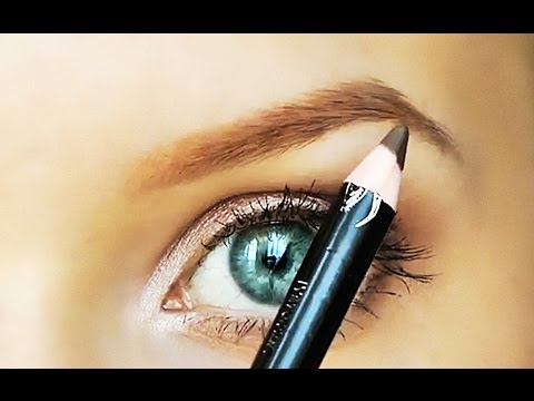 ¿Cómo pintar las cejas con sombras?