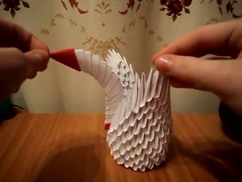 Cómo hacer un cisne de origami?