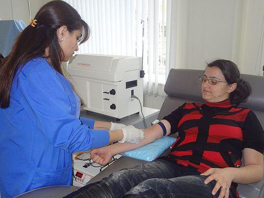 ¿Cómo donar sangre a las hormonas?