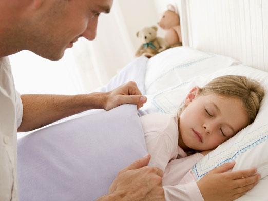 ¿Por qué un niño rechina los dientes en un sueño?